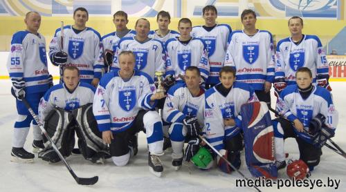 Рождественский турнир по хоккею выиграл ХК «Лунинец»