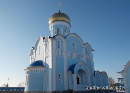До открытия Храма иконы Божьей Матери «Взыскание погибших» в Лунинце остаётся месяц