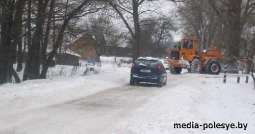 Техника по уборке снега задействована на Столинщине на 100%