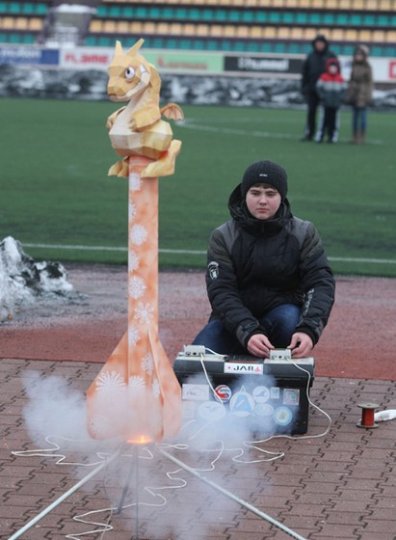 В Гродно запустили в небо символ 2013 года