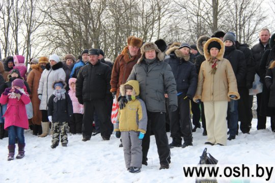 Православные верующие Ошмян отпраздновали Крещение Господне. Фоторепортаж