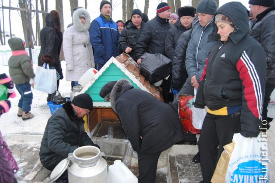 «На святой воде мы варим суп и делаем закатки»