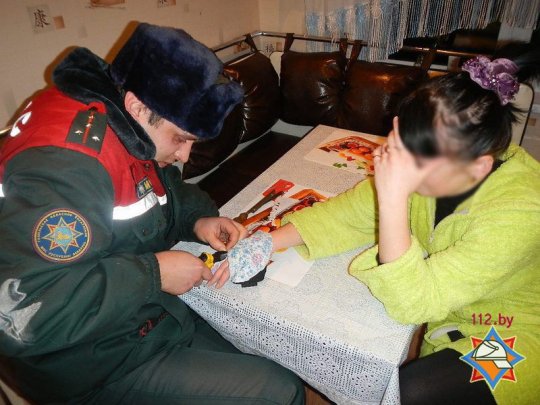 На Гомельщине спасатели дважды помогли женщинам в снятии колец (фото)