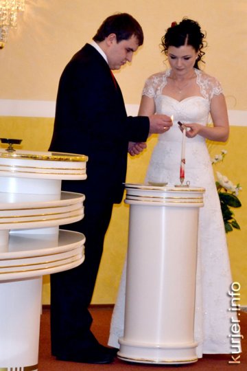 Десять солигорских пар поженились в День влюблённых