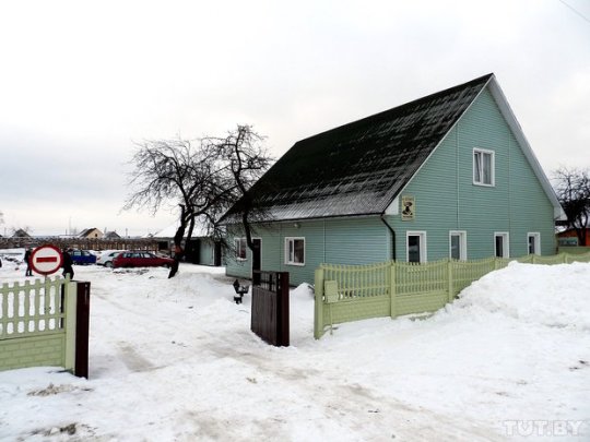 Бывшие наркоманы под Светлогорском выращивают огурцы и думают о Боге