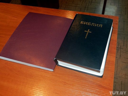 Бывшие наркоманы под Светлогорском выращивают огурцы и думают о Боге