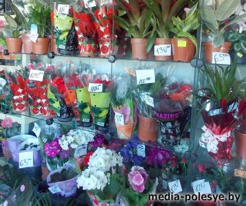 Мужчины с цветами на улицах – значит, скоро 8 Марта!