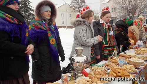 Без блина не масляна, или Как в Лунинце провожали Зиму
