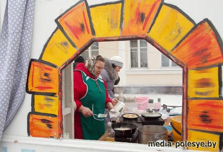 Без блина не масляна, или Как в Лунинце провожали Зиму