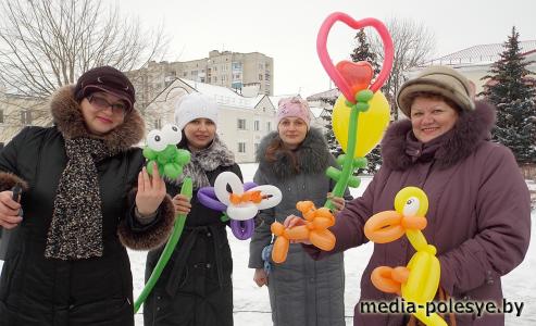 Без блина не масляна, или Как в Лунинце провожали Зиму