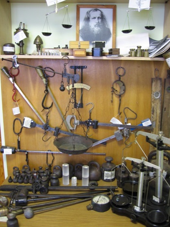 Необычное хобби: коллекционирование приспособлений для определения веса