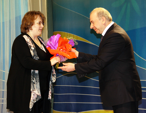 Все слова, цветы и песни — женщинам (+фото)