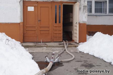 Возгорание в Лунинецкой СШ №4. Дети и персонал эвакуированы