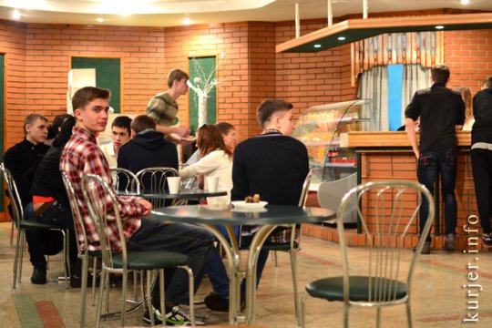 В Молодёжном центре бесплатно угощали солдатской кашей