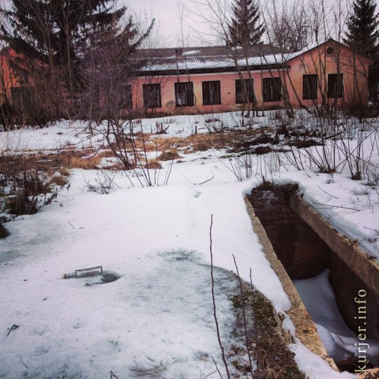 Фотоокна. Мобильником. Про бывший госпиталь