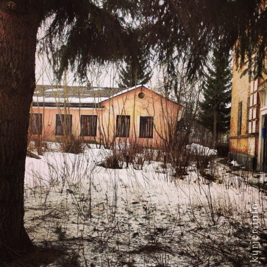 Фотоокна. Мобильником. Про бывший госпиталь