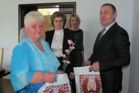 Первый весенний праздник встречали торжественно