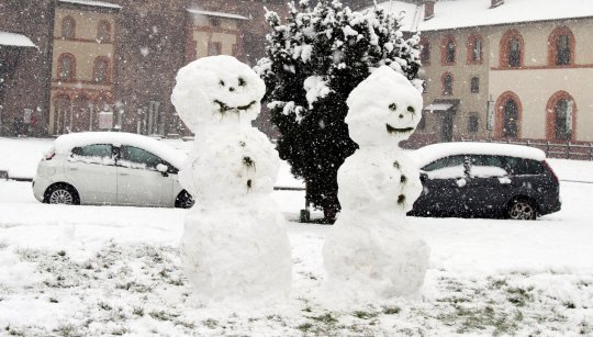 Европу накрыло снегом: ДТП, задержки поездов и отмены рейсов (ФОТО)