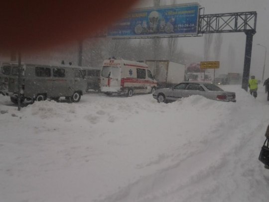 Пинск в заторах из-за снегопада
