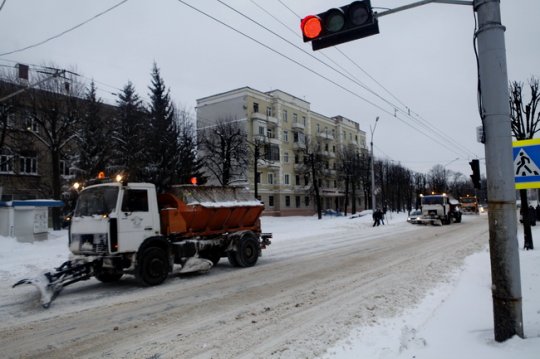 Снегопад в Могилёве: горожане преодолевают «Хавер»