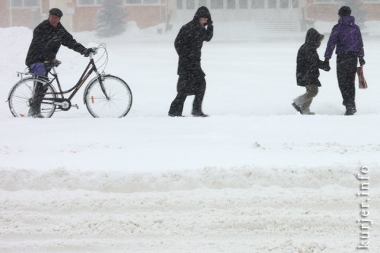 Фотоокна. Мартовская метелица. Часть 3. Первая жертва стихии