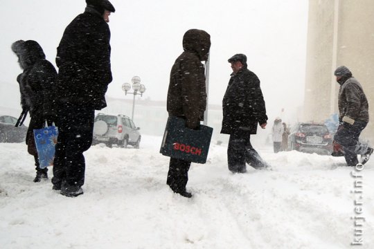 Фотоокна. Мартовская метелица. Часть 3. Первая жертва стихии