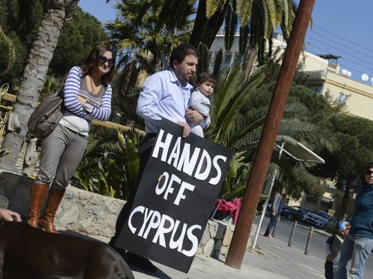 Кипр перенес голосование по налогу на вклады