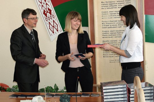 В День Конституции молодые поставчане получили паспорта (+фото)