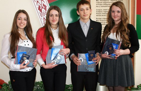 В День Конституции молодые поставчане получили паспорта (+фото)