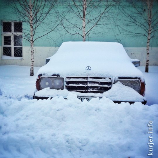Фотоокна. 20 марта 2013. Мобильником