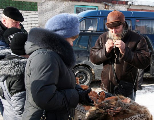 Весну встретили, а зима не сдаётся (+ фото)