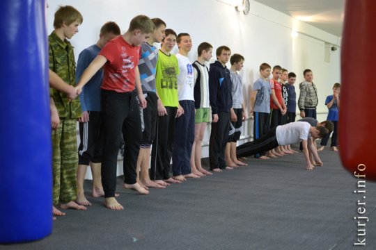 В Слуцке начала работу секция по рукопашному бою