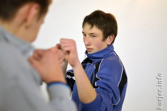 В Слуцке начала работу секция по рукопашному бою