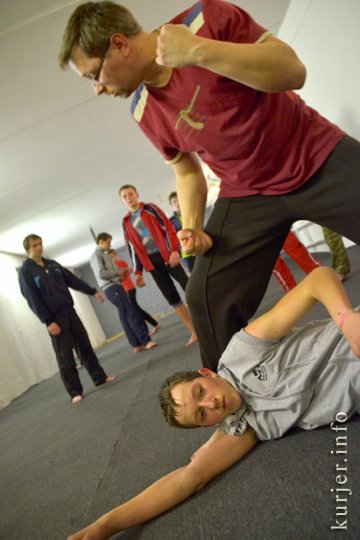 В Слуцке начала работу секция по рукопашному бою