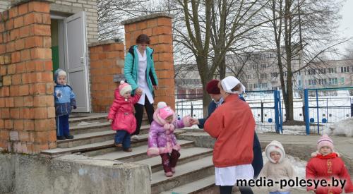 Учения в рамках месячника пожарной безопасности пройдут во всех учреждениях образования Лунинецкого района