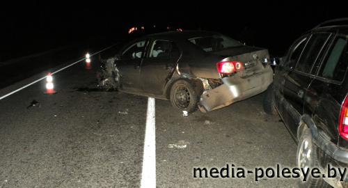 На М 10 в Лунинецком районе служебный Volkswagen стал причиной столкновения четырёх машин На М 10 в Лунинецком районе служебный Volkswagen стал причиной столкновения четырёх машин