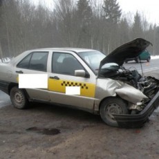 УАЗ подрезал такси