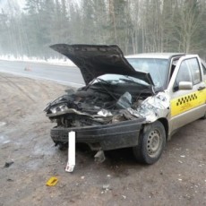 УАЗ подрезал такси