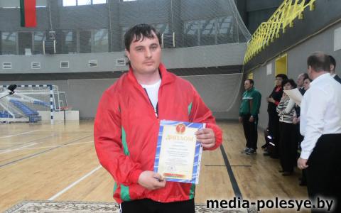 Медработники Столинщины вернулись с наградами с областной Медработники Столинщины вернулись с наградами с областной