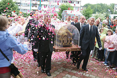Рэліквіі святой Тэрэзы ад Дзіцяці Ісуса прывязуць у наш рэгіён + расклад