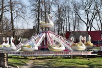 В Слоним приехали карусели