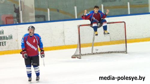 Хоккейный клуб «Лунинец» - чемпион кубка Надежды!