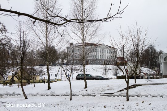 Шел пятый месяц зимы