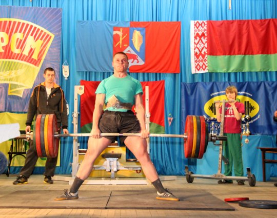 В Ошмянах прошло первенство Беларуси по пауэрлифтингу среди юношей. У наших атлетов – «золото» и «бронза»