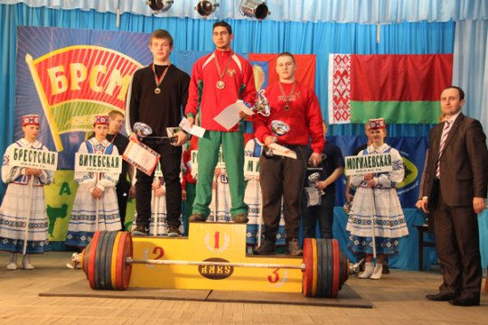 В Ошмянах прошло первенство Беларуси по пауэрлифтингу среди юношей. У наших атлетов – «золото» и «бронза»