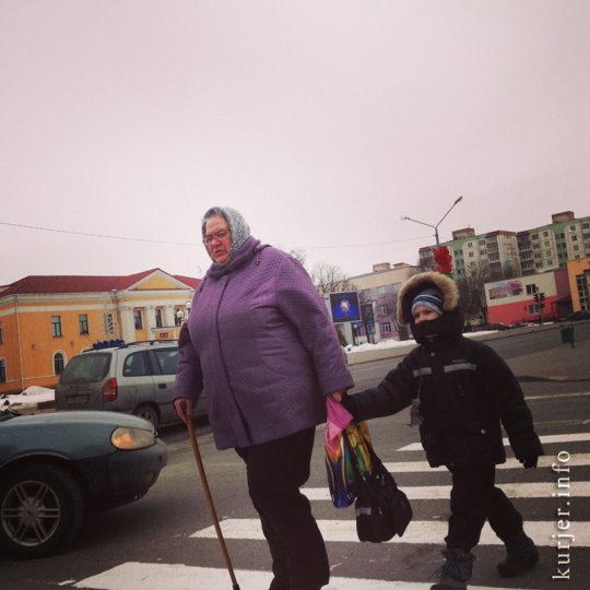 Фотоокна. 5 апреля 2013. Пешеходы