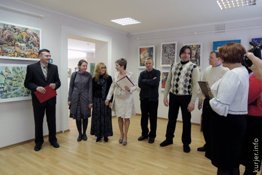 Открылась выставка, посвящённая юбилею художественной школы
