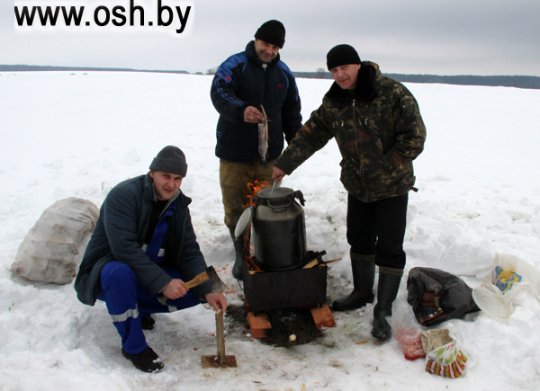 В Ошмянах рыбак выловил необычную рыбу и отпустил её на волю