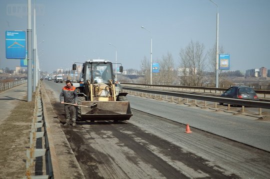 Дороги в Могилёве активно «латают» (фоторепортаж)