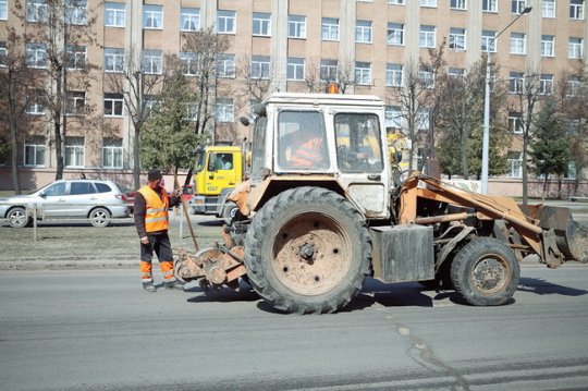 Дороги в Могилёве активно «латают» (фоторепортаж)